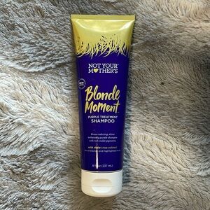 Blonde moment purple treatment shampoo